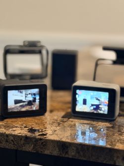 2 GoPro and cases