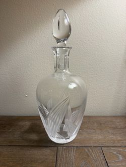 Crystal Glass Decanter with Stopper