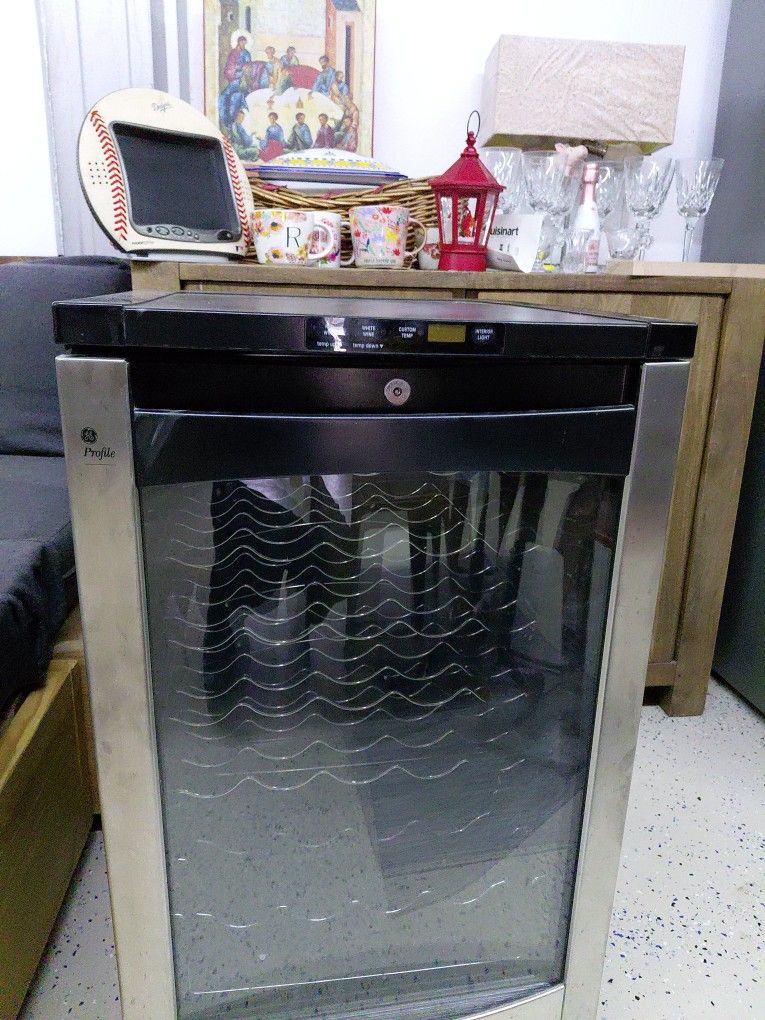 Wine Cooler Refrigerator