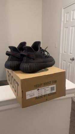 yeezy 350 black reflective (8.5)