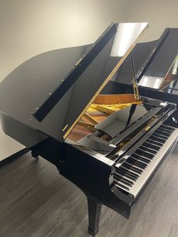 Excellent condition 1990 Yamaha G3 Grand Piano Free delivery and tuning