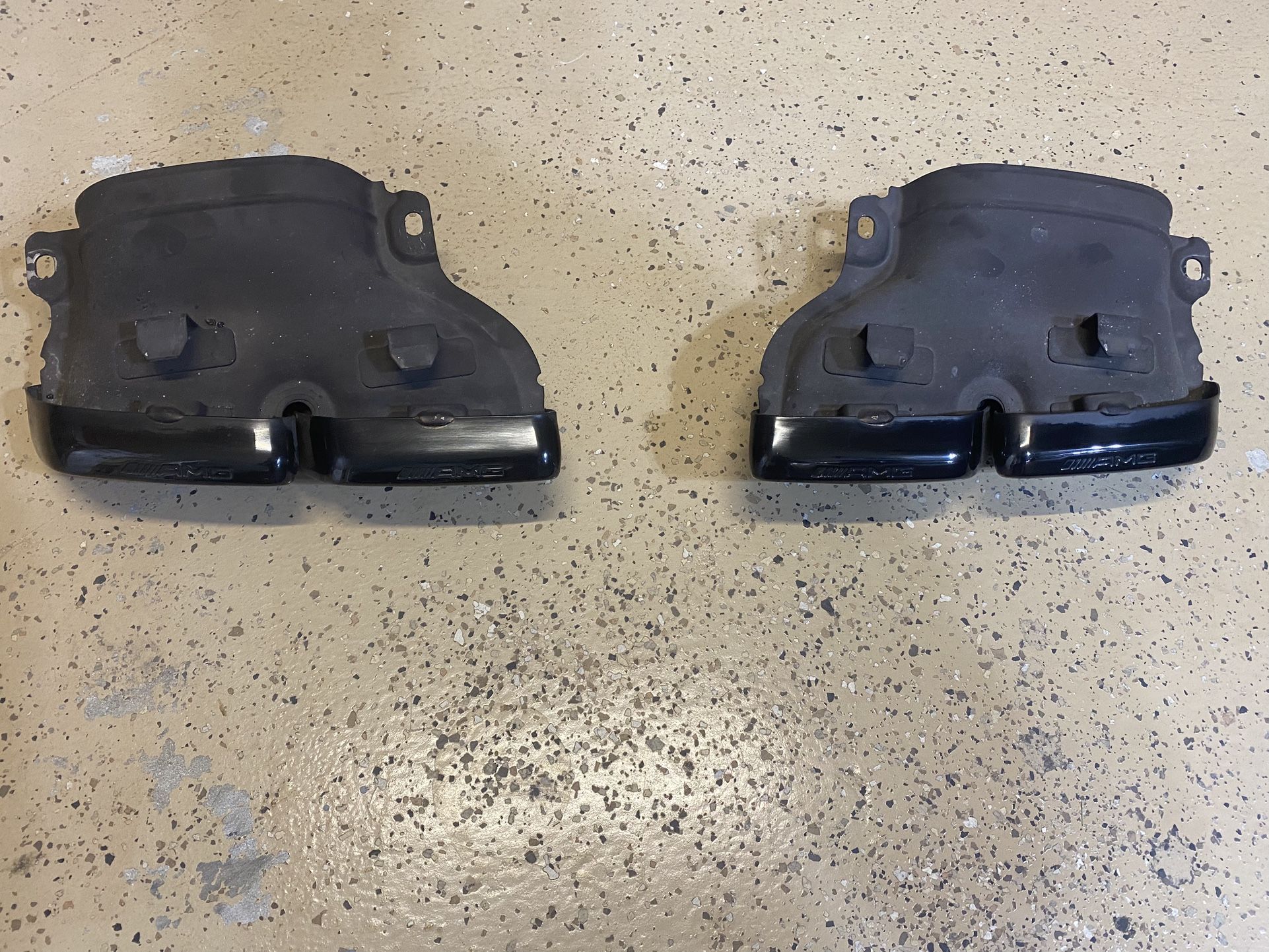 Mercedes C63 AMG W205/C205 Black Chrome Exhaust Tips