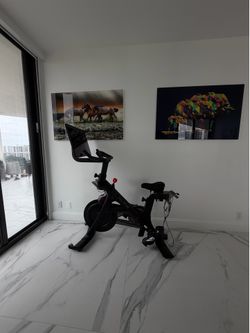 Peloton Bike Excellent Condition