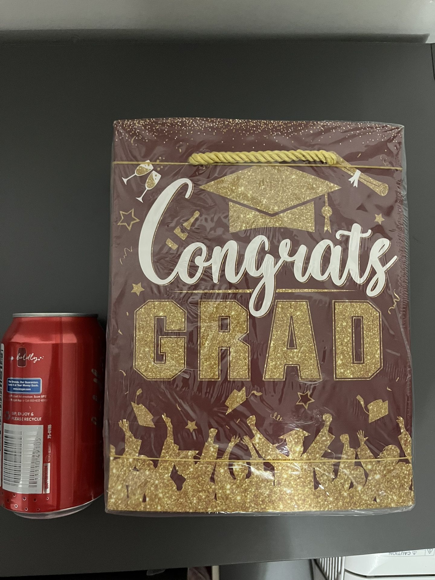 12 Graduation Gift Bags With Tissue Paper