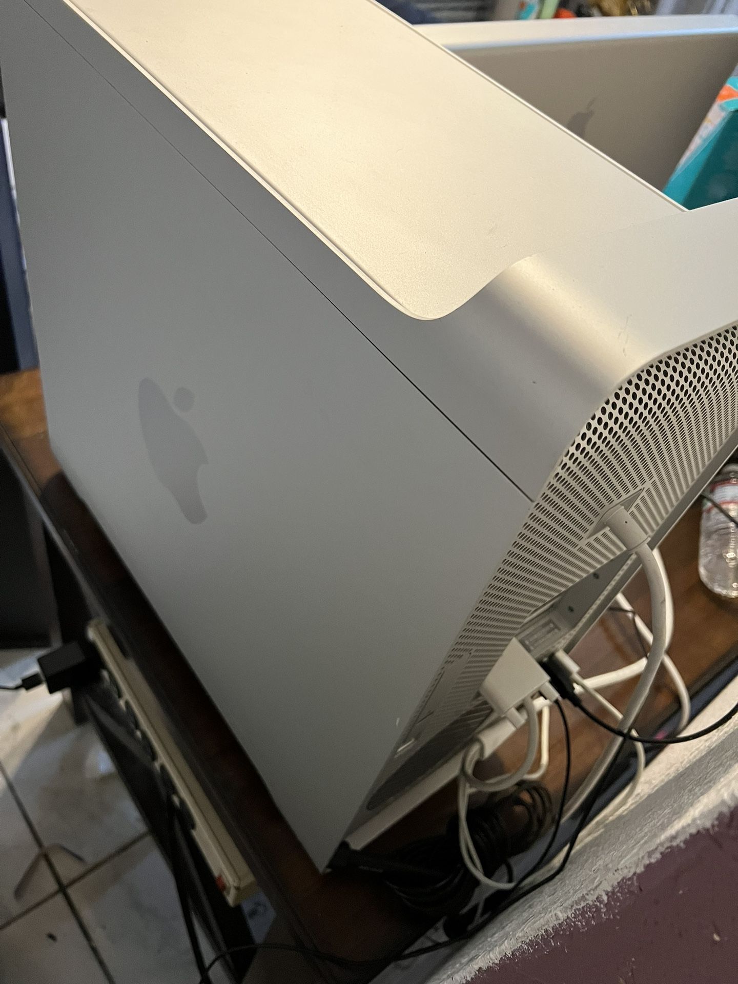 MAC PRO core intel xeon +cinema display | and1collectables.com.au