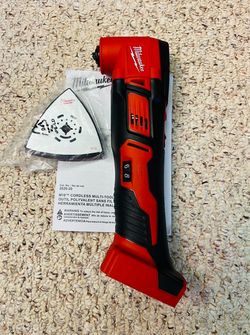 *NEW* Milwaukee M18 Multi-Tool Oscillating Tool #2626-20 (Tool Only)