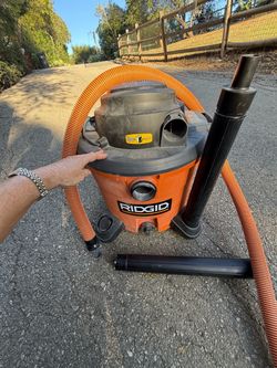 Rigid wet dry vacuum