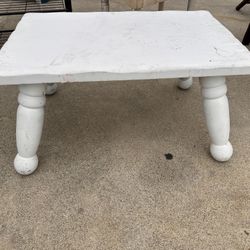 Small Coffee Table / Kids Table 