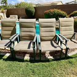 4 Matching Patio Chairs 