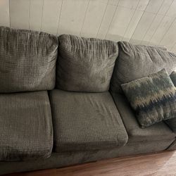 2 Set Couch. Used Like new 
