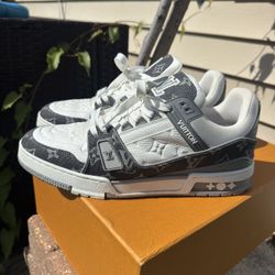 LV Trainer Cowboy Grey size 10 