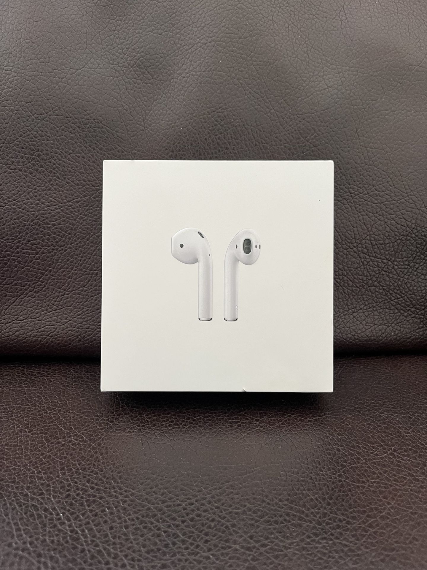 Apple AirPods First Generation 