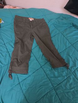 Capri pants