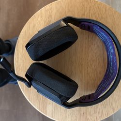 Logitech wireless BT headphone