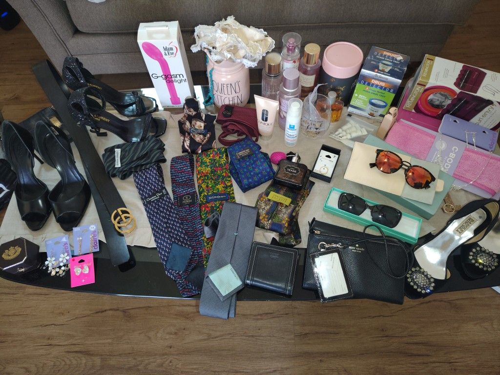 A Lil Of This N A Lil Of That Private Sale.