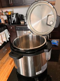 Instant pot - lightly used (moving sale)