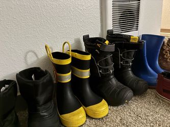 Boys shoe lot size 8