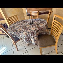 Table With 6 chairs (Eastside)
