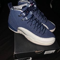 Jordan 12 Size 7 Youth