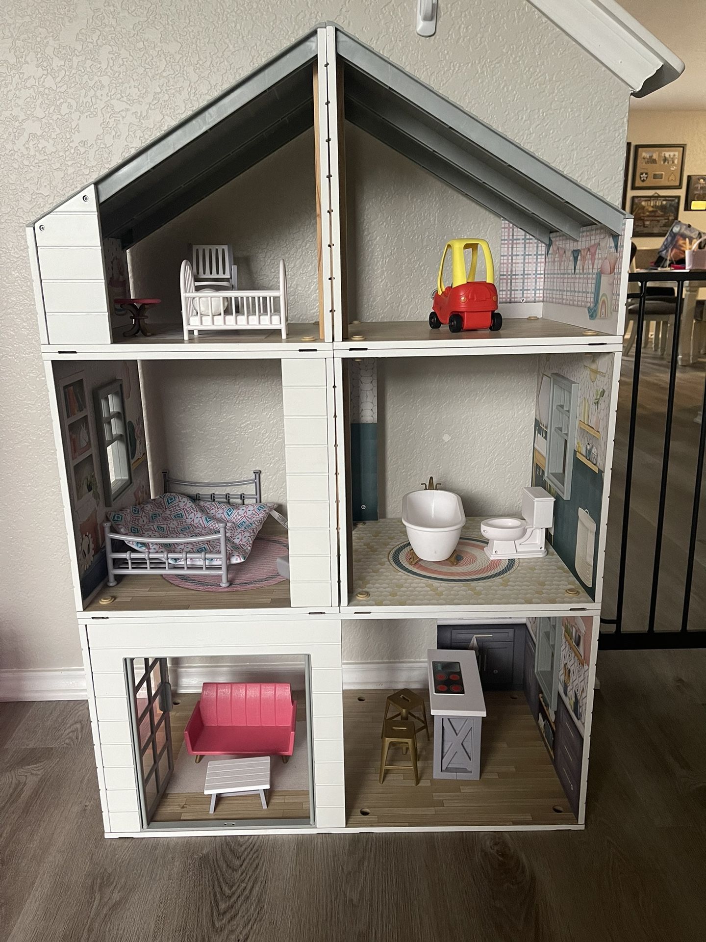 Doll House 