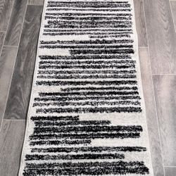 Beautiful JONATHAN Y Runner Rug/black and cream/ 2’3” x 8’