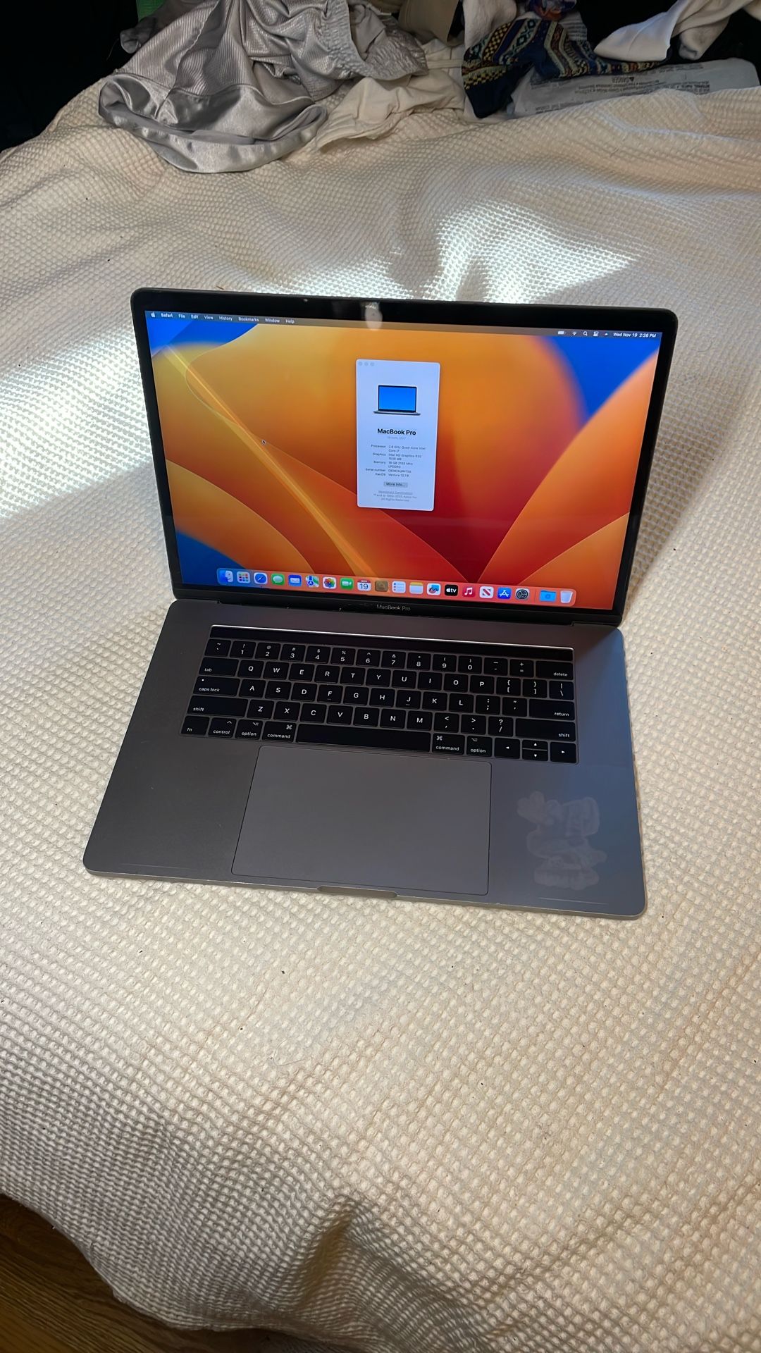 Macbook Pro 15 Inch 2017 2.9 GhZ Quad Core i7