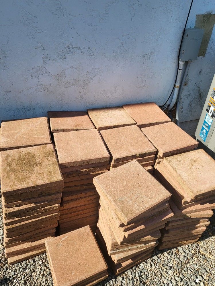 12 X12 X 1.5 River Red Square Concrete Step Stone