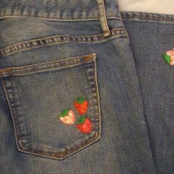 Gap Boot Cut Denim Jeans Women's 30 Strawberry Applique Patches 