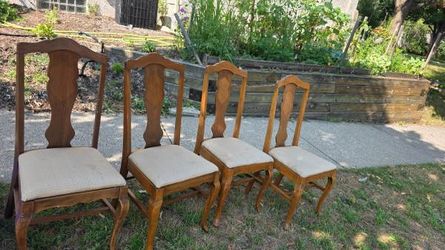 4 dining room Kitchen Chairs