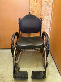 Ki Mobility Catalyst Folding Aluminum Wheelchair-$900 OBO
