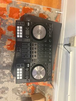 Traktor Kontrol S4