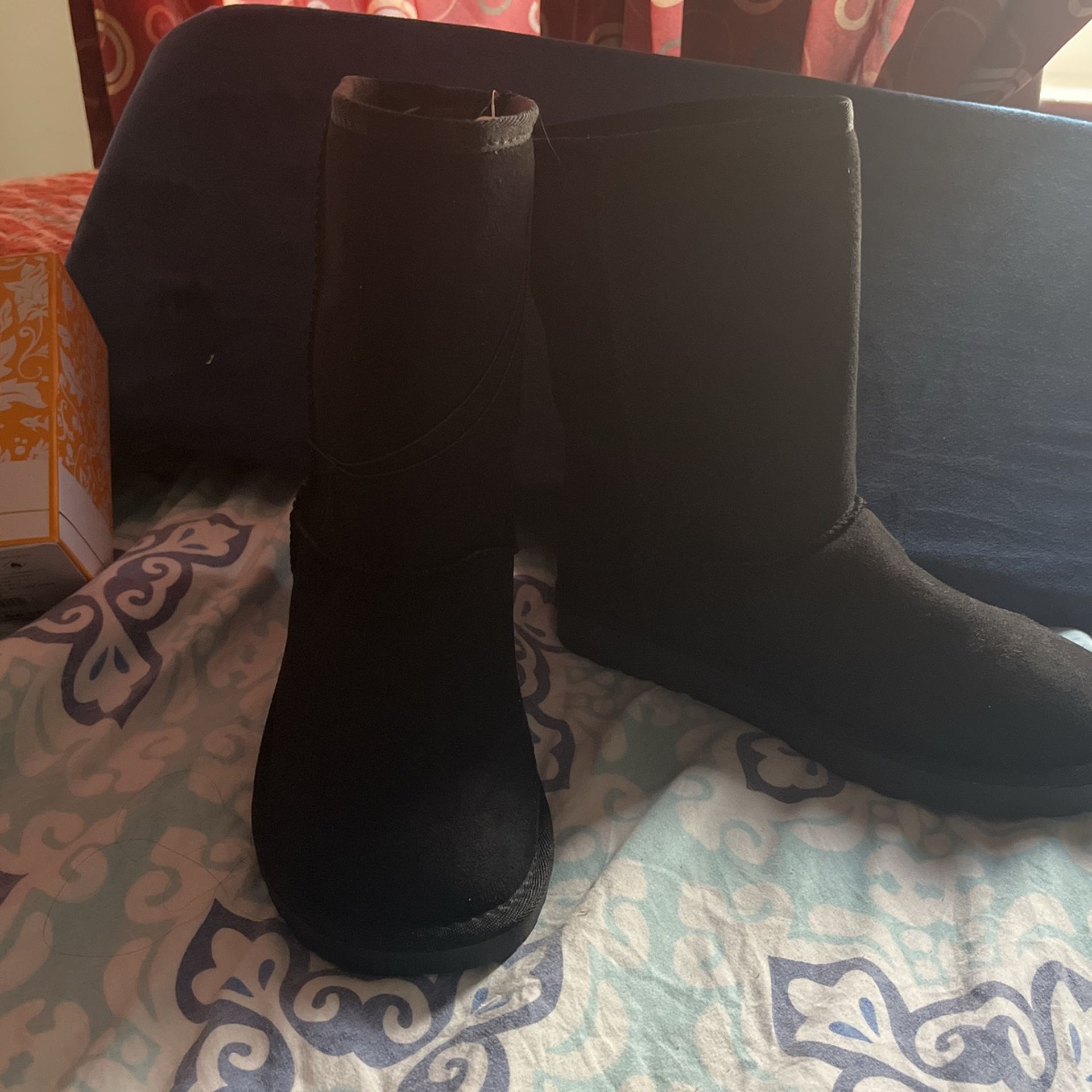 Woman’s Boots 👢