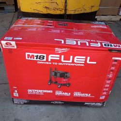 M18 FUEL 6 Gal. Cordless Wet/Dry Shop Vacuum with Filter, Hose, and Accessories