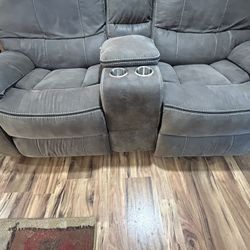 Power Recliner Love Seat