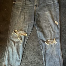Women’s Distressed Jeans Sz 16