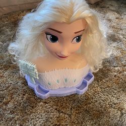 Elsa Styling Head With Brush