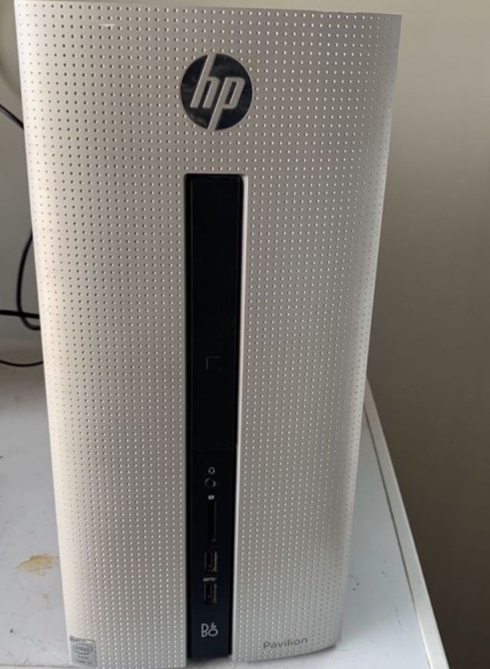 Hp computer with Monitor , keyboard and mouse, wifi