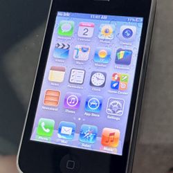 Apple iPhone 3G 8GB AT&T) A1303 (GSM)