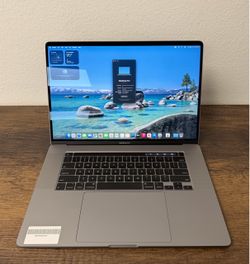 16" MacBook Pro Touchbar 32GB RAM*1TB SSD*2.4Ghz Intel 8 Core i9