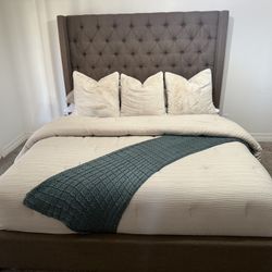 Cal king Bed