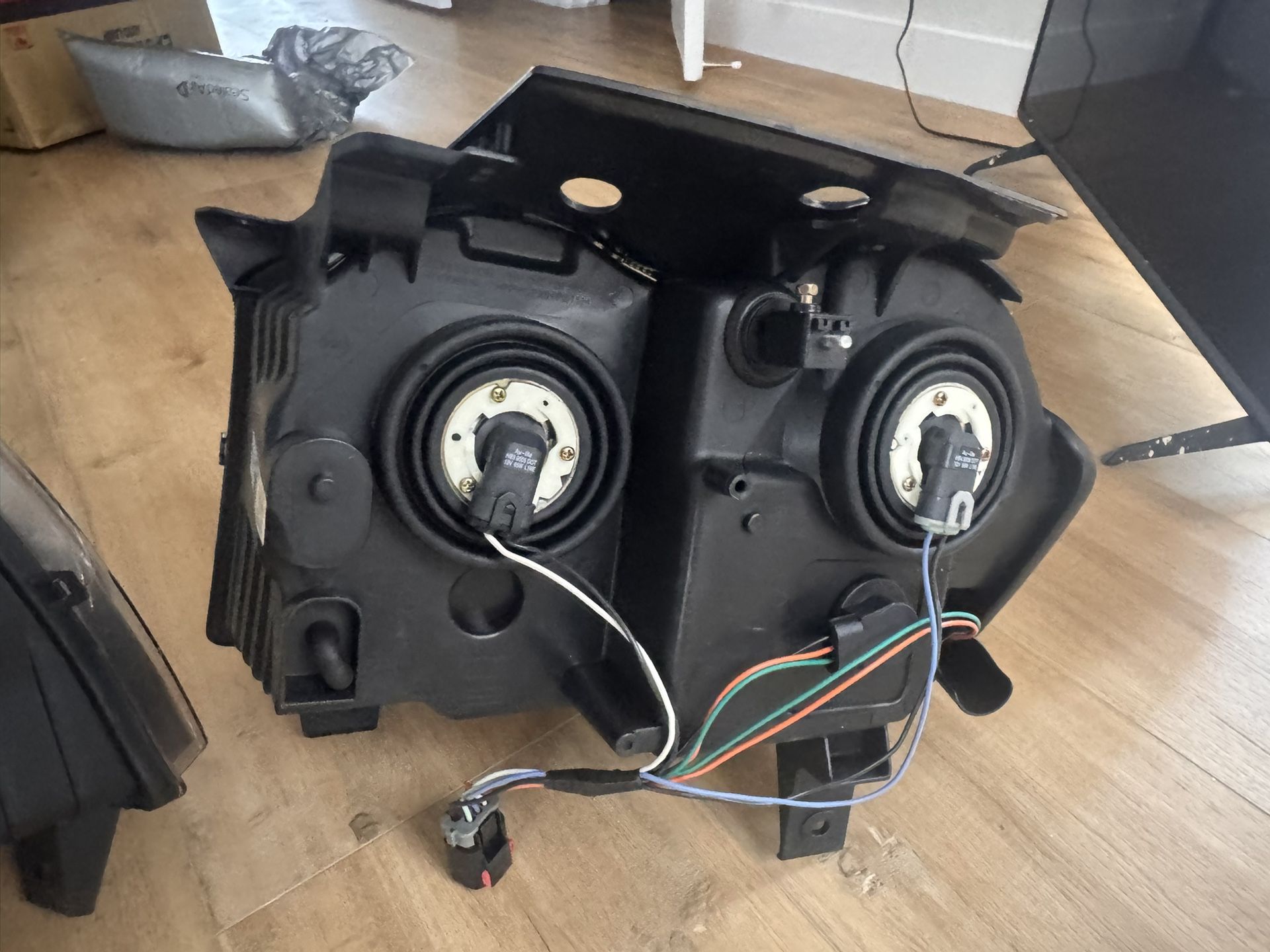 2005 Grand Cherokee Jeep Headlights 