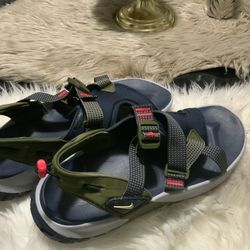 Nike  Oneonta Hiking Sandal Size 13