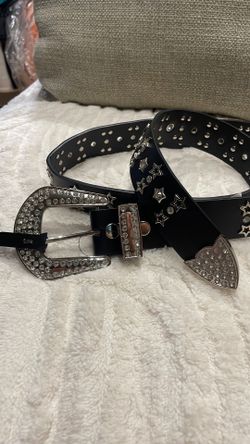 Belt- Ninth Hall / Black star studded Belt