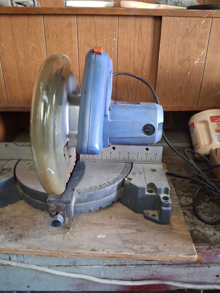 Compound Miter Saw