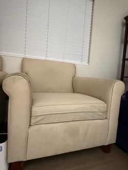 Single Person Couch (Creme)