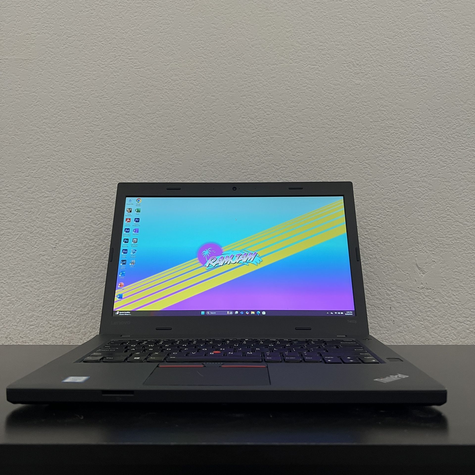 FAST i7 Light Gaming Laptop Computer (i7-6820HQ, GeForce 940MX, 16GB RAM, 256GB NVMe, WiFi)