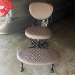 brown leather crisscross office chair
