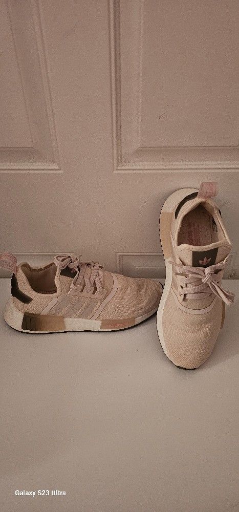 Adidas Women Shoes Size 7