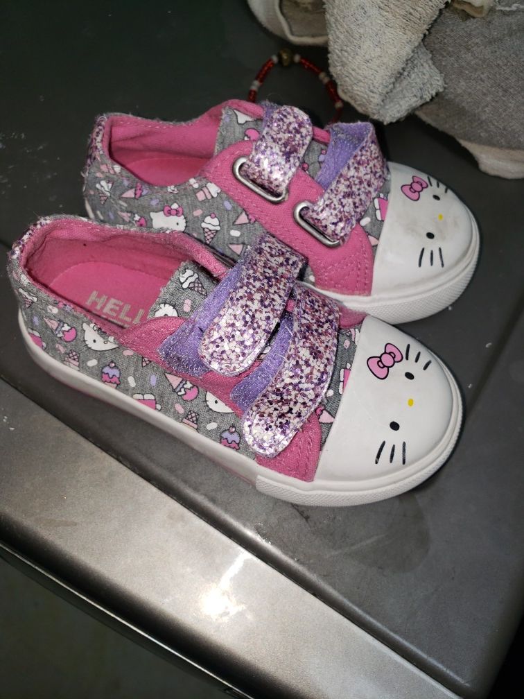 6c hello kitty shoes
