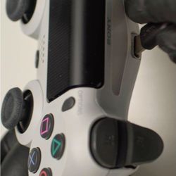 Ps4 DUALSHOCK USB-C Conversion 